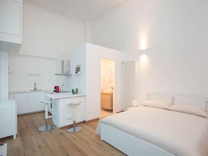 Appartamento monolocale in affitto in Via Antonio Zarotto, Repubblica, Milano