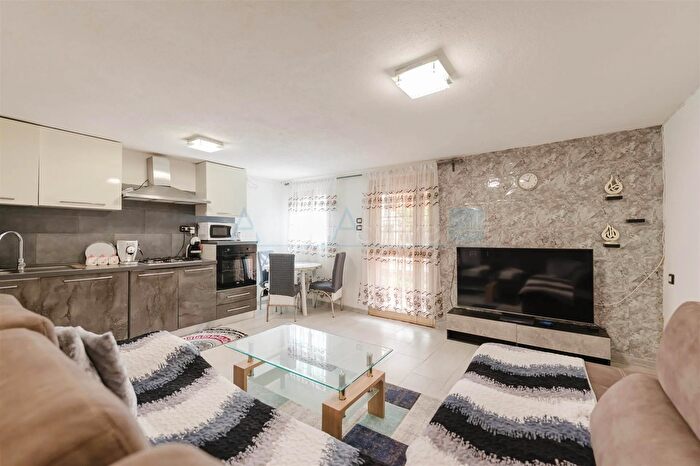 Casa con 6 locali in vendita in Via Vittorio Veneto Dolo, Dolo