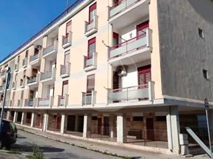 Appartamento trilocale in vendita in Via Luigi Zuppetta, Molfetta