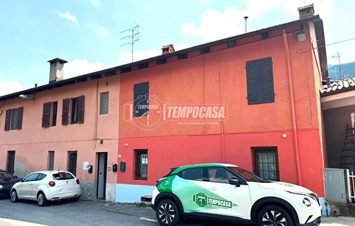 Appartamento bilocale in vendita in Via Castello, Val Della Torre