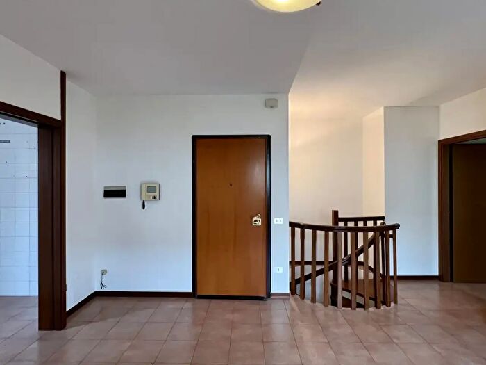 Appartamento quadrilocale in vendita in Via Mantova, Rubano