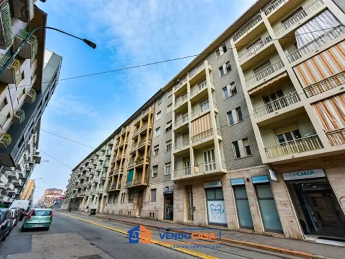 Appartamento bilocale in vendita in Via Genova, Torino