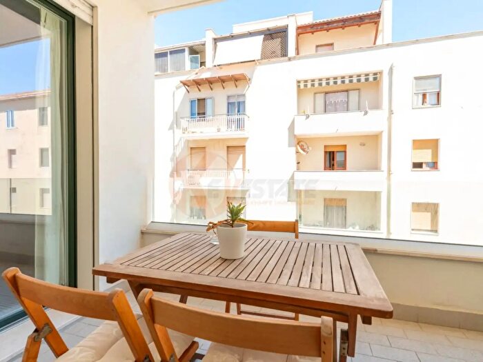 Appartamento trilocale in vendita in Via Sassari, Alghero