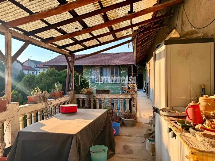 Appartamento trilocale in vendita in Via Giuseppe Giannini, Parabiago