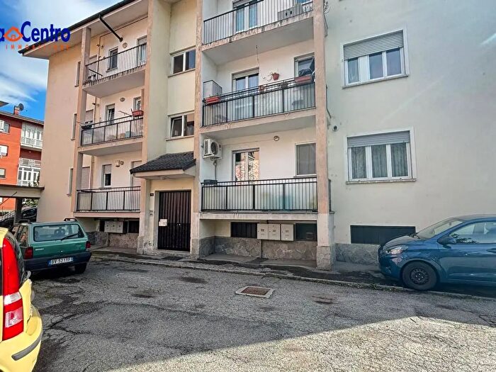 Appartamento quadrilocale in affitto in Via Buthier, Aosta