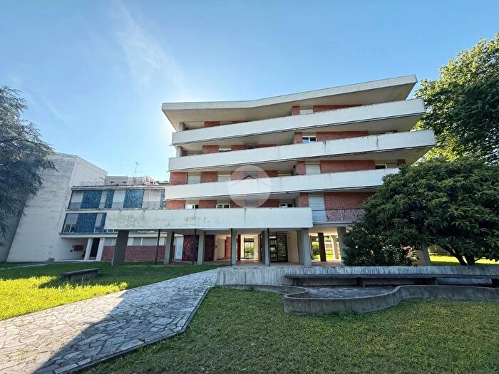 Appartamento con 5 locali in vendita in Via Guglielmo Jervis, Ivrea