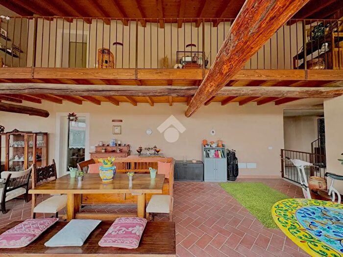 Appartamento trilocale in vendita in Via Don Minzoni, Corte Franca