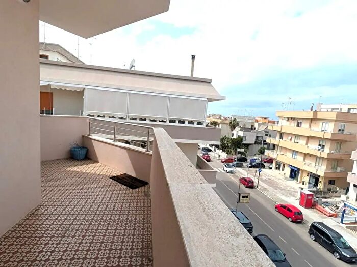 Appartamento con 5 locali in affitto in Corso Italia, Gallipoli