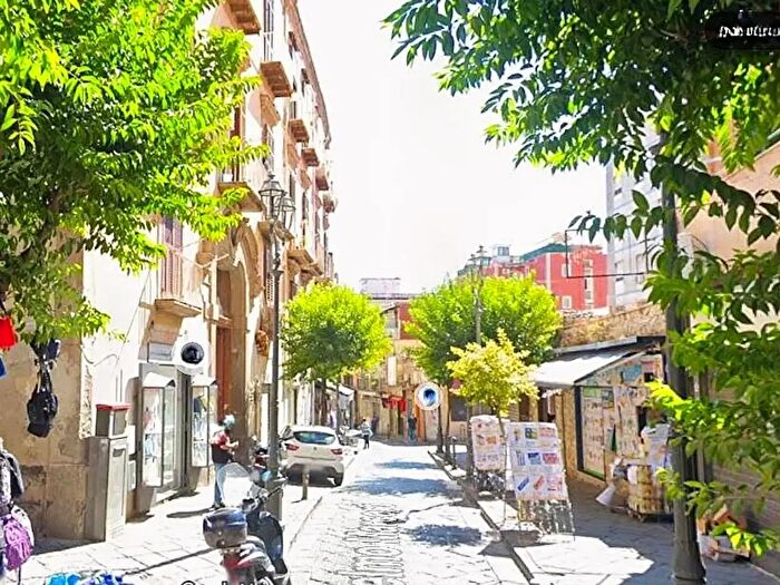 Appartamento trilocale in vendita in Via Guglielmo Marconi, Portici