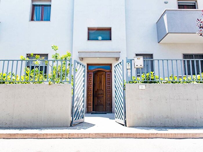 Appartamento quadrilocale in affitto in Via della Fiera, Pezze di Greco Pozzo Faceto Montalbano, Fasano