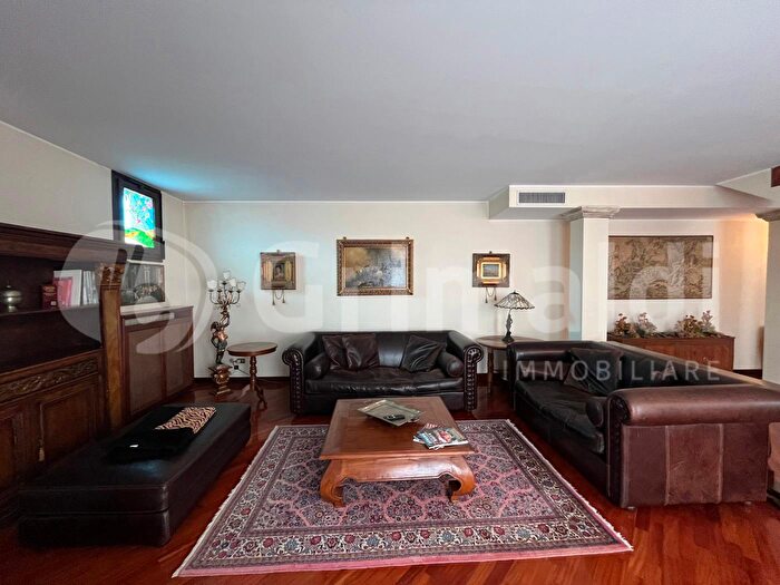 Appartamento con 6 locali in vendita in Vicolo Mazzini, Padova