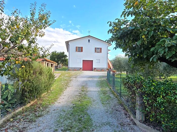 Casa con 5 locali in vendita in Perugia