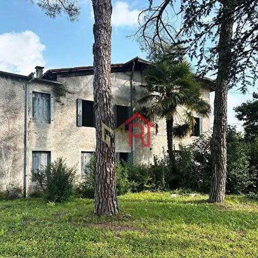 Casa con 8 locali in vendita in Polcenigo