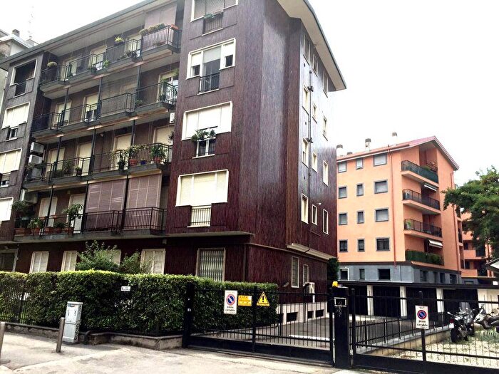 Appartamento quadrilocale in affitto in Via Giovanni Battista Varé, Bovisa, Milano