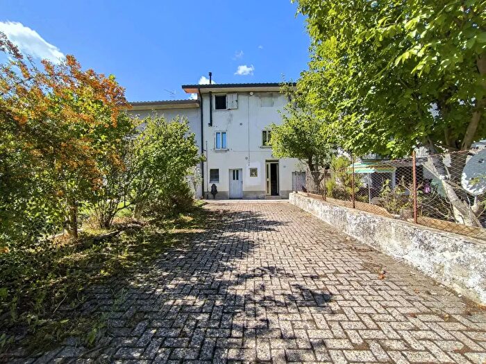 Casa con 5 locali in vendita in Via Ca' Baldiserra, Pietrarubbia