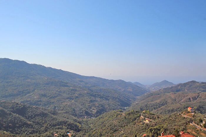 Appartamento trilocale in vendita in Via Maraldi, Perinaldo