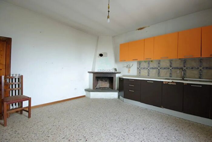 Appartamento con 8 locali in vendita in San Giustino