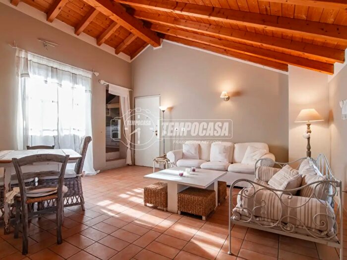 Appartamento bilocale in vendita in Via N Bixio, Olgiate Olona