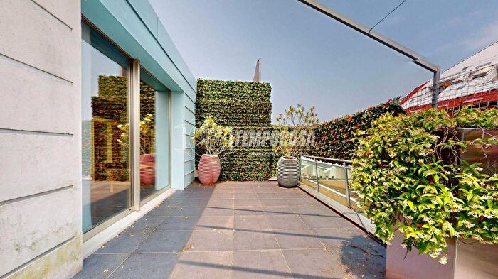 Appartamento con 5 locali in vendita in Via Federico Menabrea, Torino