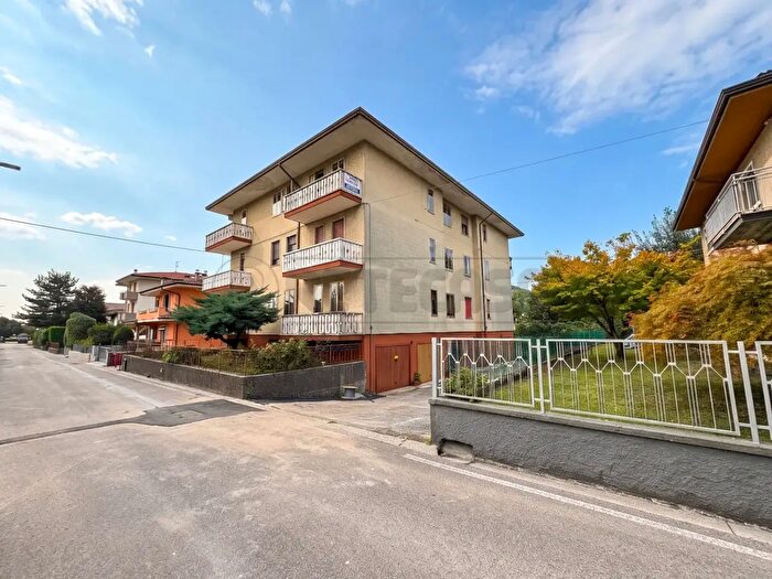 Appartamento con 6 locali in vendita in Viale Stazione, Cornedo Vicentino