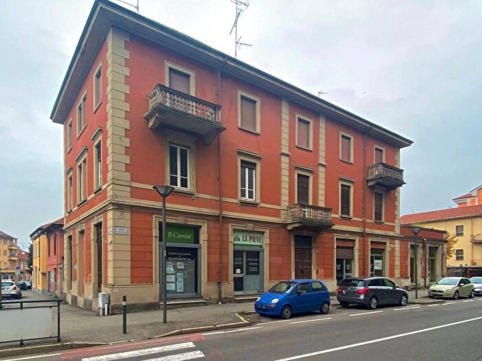 Appartamento quadrilocale in vendita in Corso Camillo Benso di Cavour Tortona Alessandria, Tortona