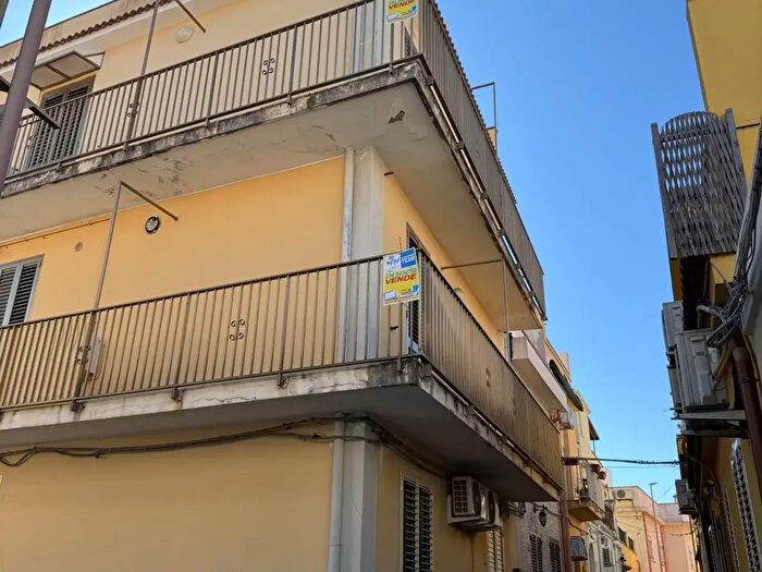 Appartamento trilocale in vendita in Vico II Mangraviti, Messina