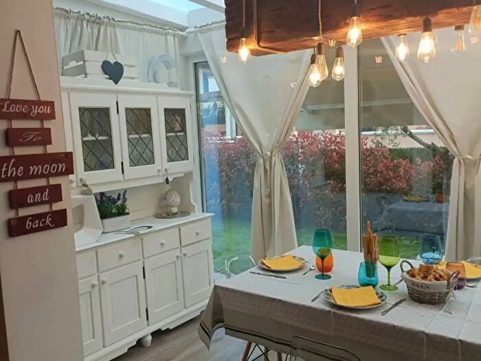 Casa quadrilocale in vendita in Massa