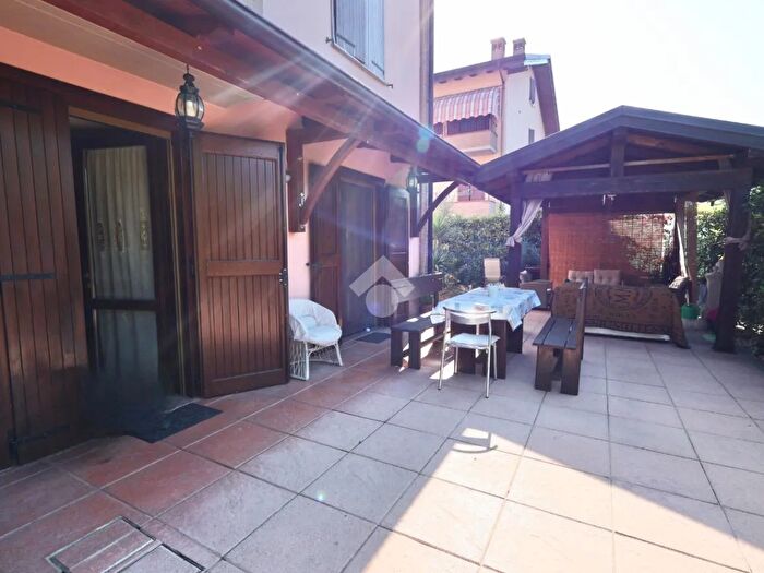 Appartamento quadrilocale in vendita in Via Francesco Borromini, Reggio Emilia