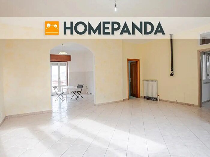 Appartamento con 8 locali in vendita in Via Municipio, Pannarano