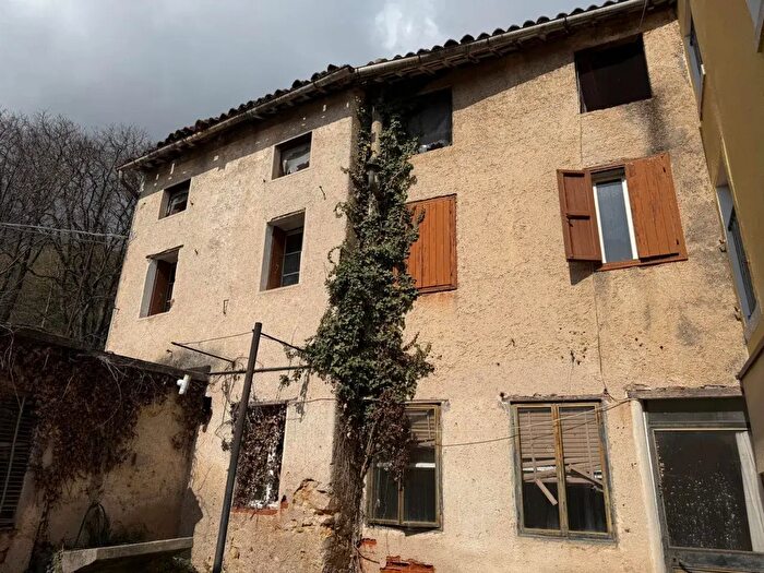 Casa trilocale in vendita in Via delle Fonti, Piovene Rocchette
