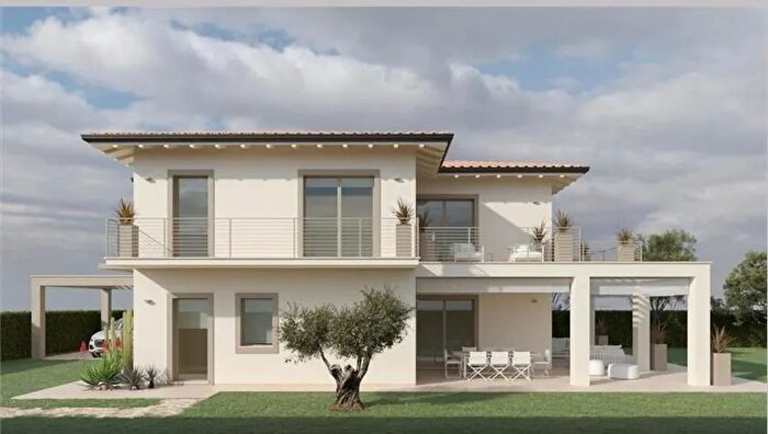 Casa quadrilocale in vendita in Via Ammiraglio Morin a, Forte Dei Marmi