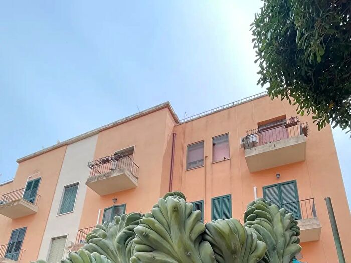 Appartamento quadrilocale in vendita in Via Alessandro Manzoni, Lecce