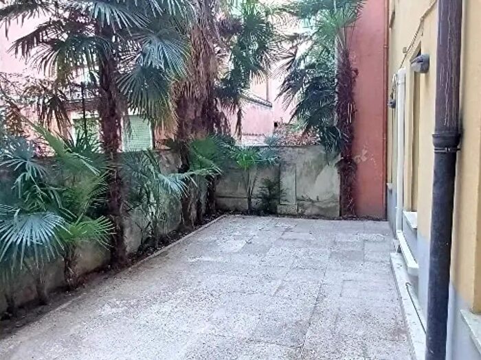 Appartamento con 6 locali in vendita in Venezia