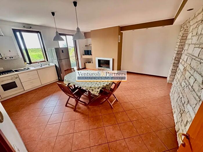 Appartamento quadrilocale in vendita in Via delle Brede, Calvagese Della Riviera