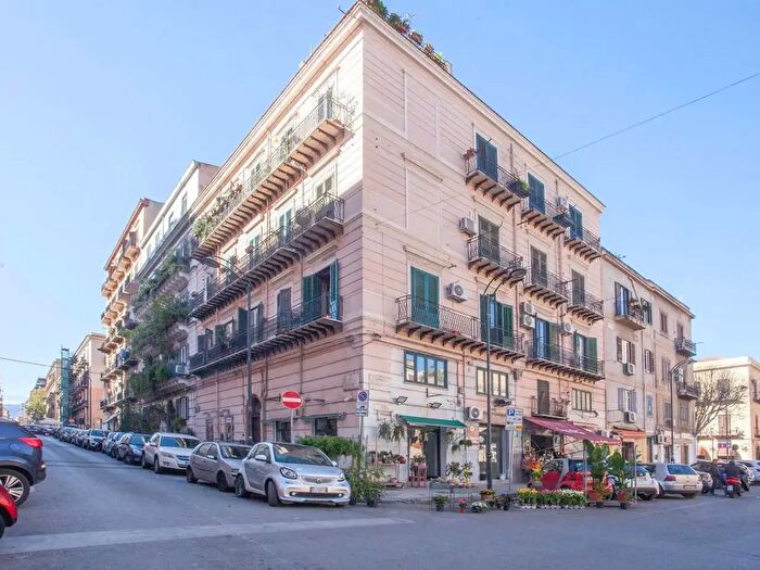 Appartamento bilocale in affitto in Via Quintino Sella, Palermo