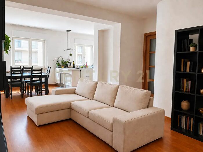 Appartamento con 5 locali in vendita in Via Etruria, Orbetello