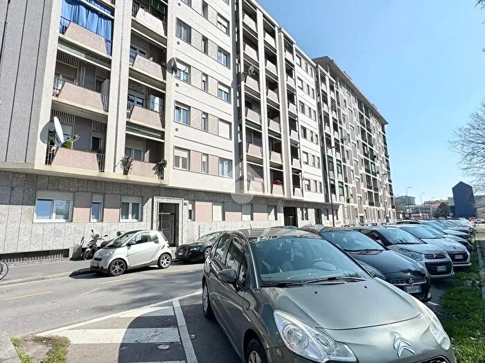 Appartamento bilocale in affitto in Piazza Tirana, Milano