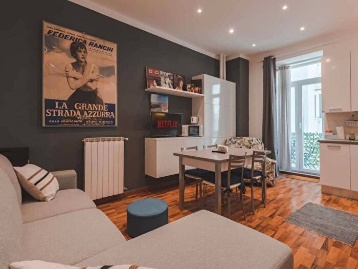 Appartamento trilocale in affitto in Via Giovanni Pascoli, Largo Barriera Ospedale Maggiore, Trieste