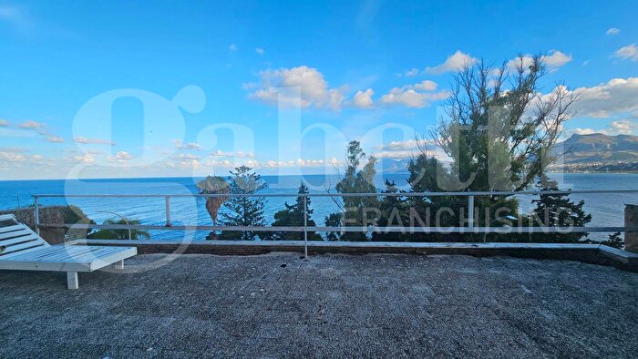 Appartamento trilocale in vendita in Strada Statale Snc, Santa Flavia