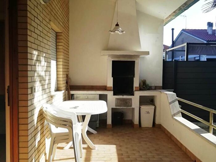 Appartamento trilocale in affitto in VIA OSTRO, Marina Di Rocca Priora, Falconara Marittima