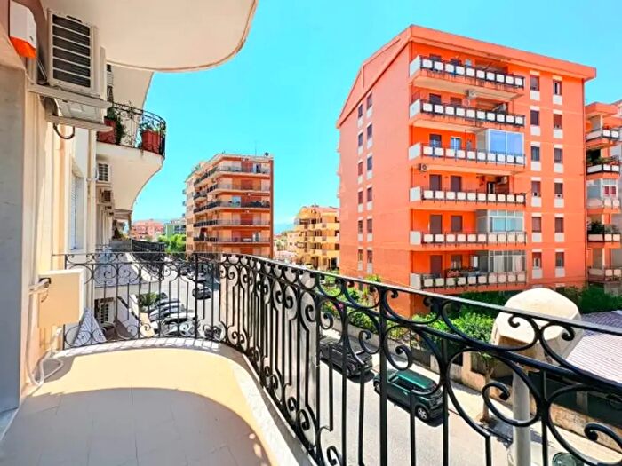 Appartamento con 5 locali in vendita in Via Colonnello Francesco Magistri, Milazzo