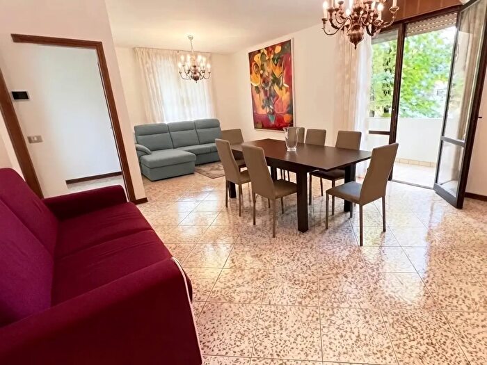 Appartamento con 5 locali in vendita in Via San Giovanni Bosco, Abano Terme