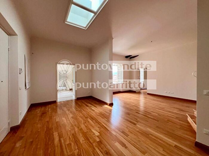 Appartamento con 6 locali in affitto in Via della Stufa, Piazza Napoleone San Michele, Lucca