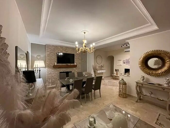 Appartamento quadrilocale in vendita in Via Sferracavallo, Palermo