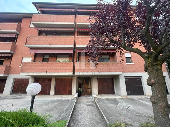 Appartamento trilocale in affitto in Via Matilde Serao, Ferrara