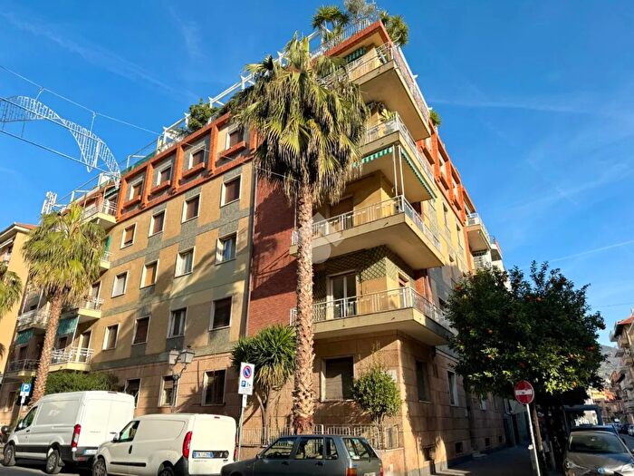 Appartamento quadrilocale in vendita in Corso a Diaz, Alassio