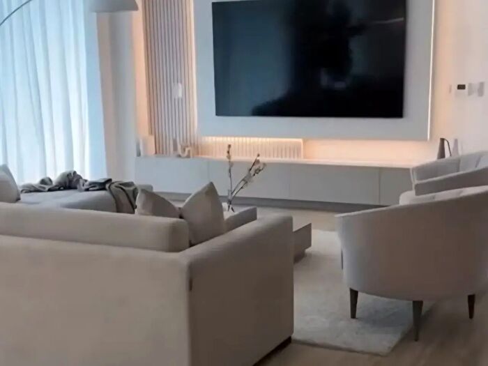 Appartamento trilocale in vendita in Monza