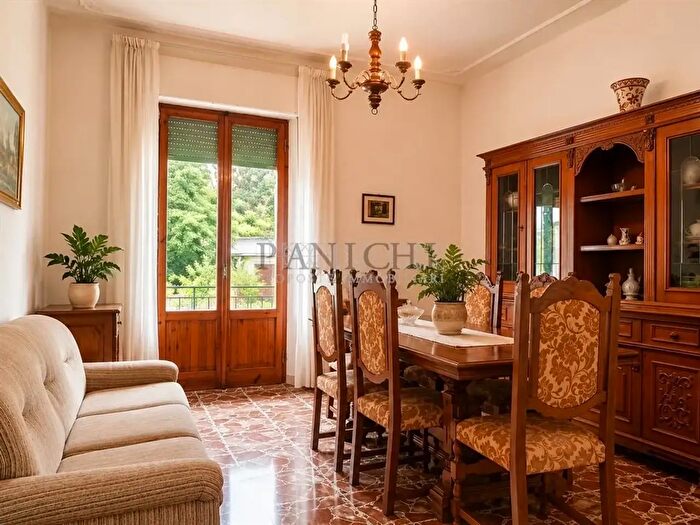Appartamento con 5 locali in vendita in Via Gramsci, Asciano