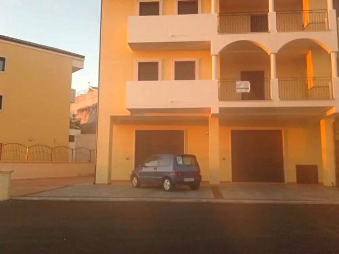 Appartamento quadrilocale in vendita in Via dei Normanni, Monte SantAngelo