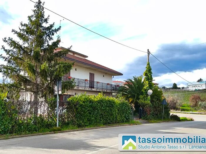 Casa con 9 locali in vendita in Via Macinini, Ortona